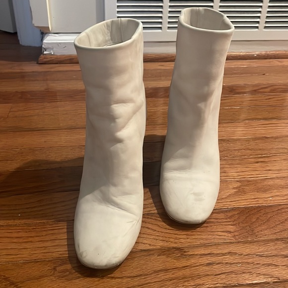 Vince “Felton Nubuck Ankle Boots” - Picture 3 of 8